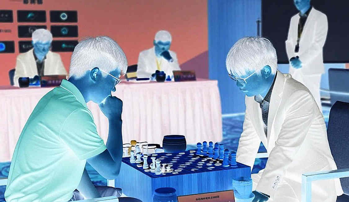 ড্যামোক্লিসের তলোয়ার: এক ঘণ্টার স্ক্যান্ডিনেভিয়ান, তেরোটি বুলেট আর একটি নামের হিসাব
