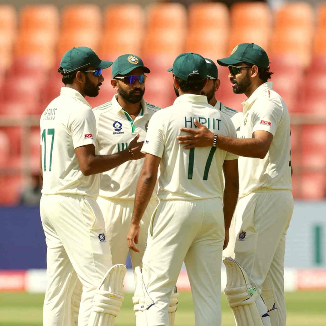 পাকিস্তানের দ্বৈত অধিনায়কত্ব: শাহিনের কাঁধে বাড়তি বোঝা, ফারহানের হাতে অপরীক্ষিত দায়িত্ব