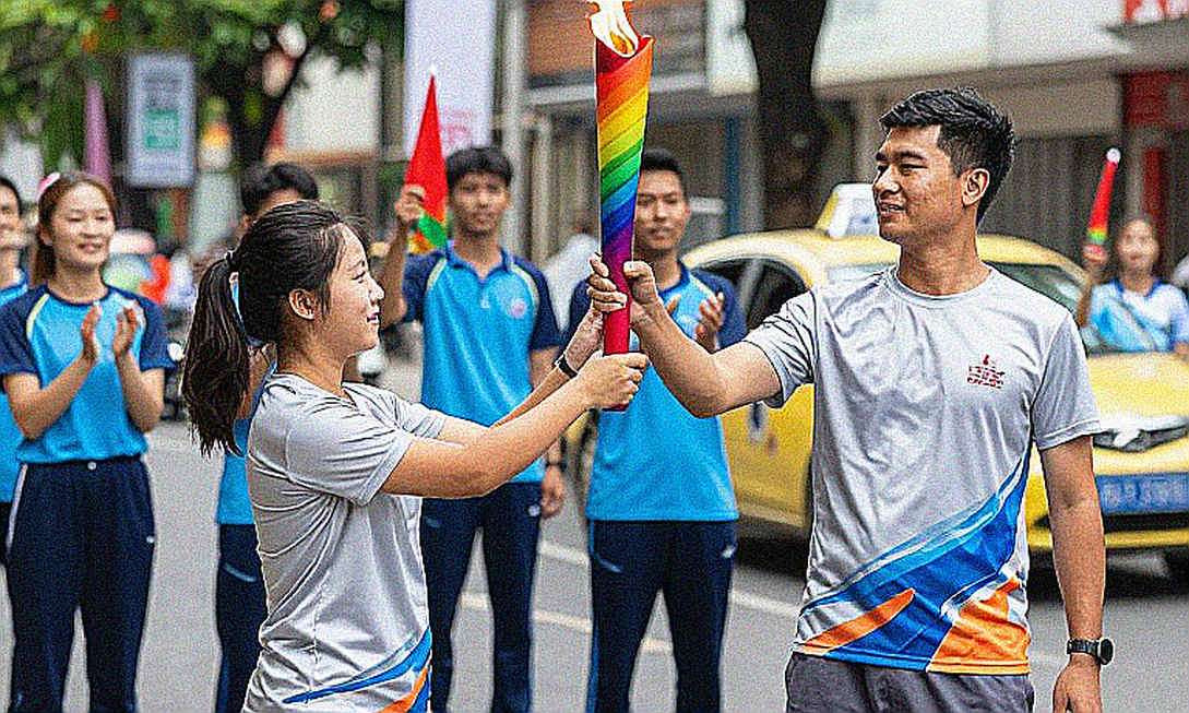 নোয়া ল্যাংয়ের ‘এক বছরের স্থবিরতা’: নাপোলির খাতায় সম্পদ-ক্ষয়, আর যাচাই-বাকি একটি সূত্র