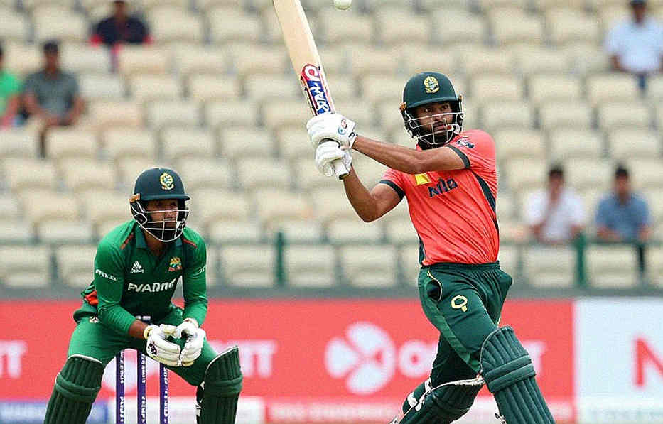 ডেথ ওভারের লুকানো ১২ মিটার: ডিউ, স্কয়ার বাউন্ডারি আর এশিয়া কাপের ব্লুপ্রিন্ট